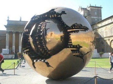 esfera no Vaticano